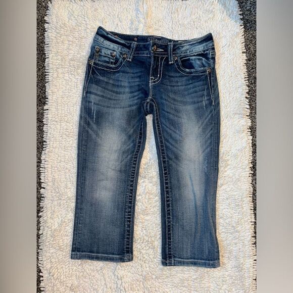 Miss Me Crop Style - Picture 1 of 3